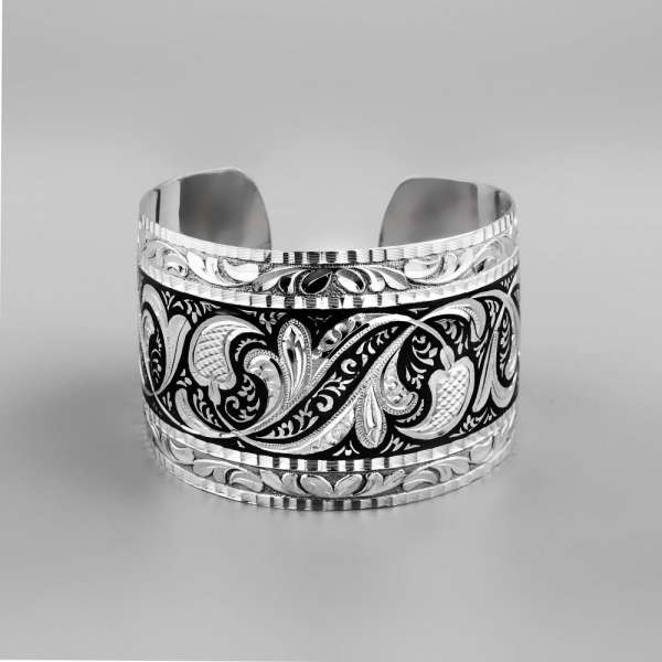 Серебряный широкий браслет Кубачи с гравировкой, БР34