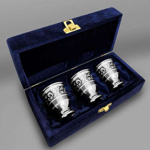 Набор из трех отменных серебряных стопок Горный, стп104-3