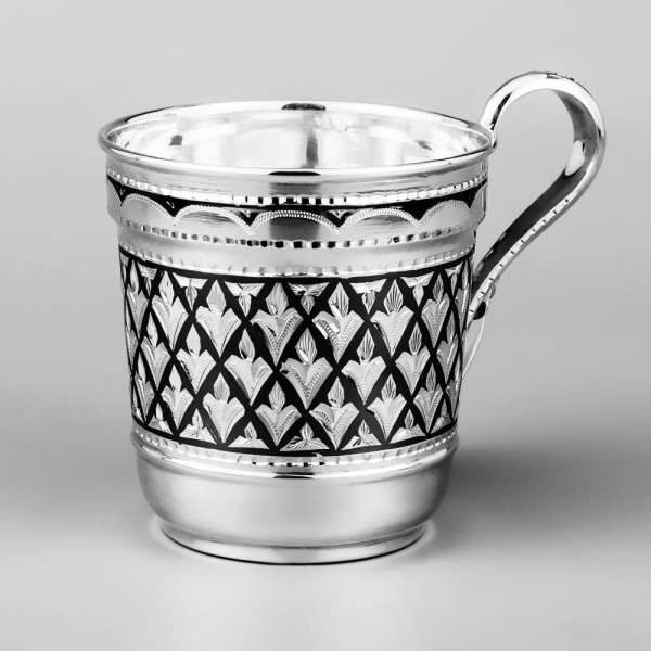 Серебряная кружка для воды или компота «трилистник» ср, кр070