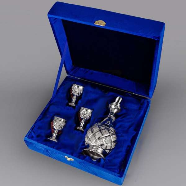 Серебряный водочный набор на троих Космос, вс063