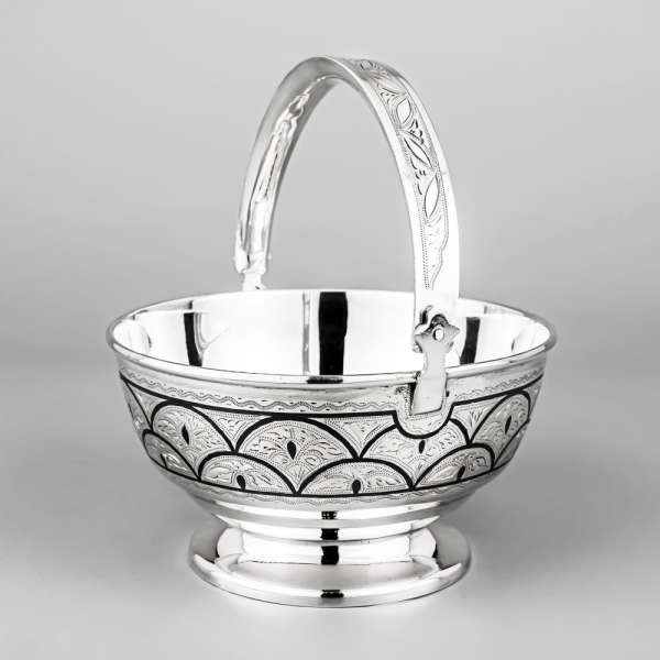 Серебряная конфетница с расписным рисунком, кф00061