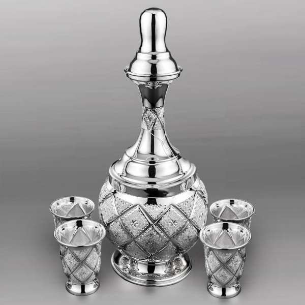 Серебряный водочный набор на четверых Косма, вс065