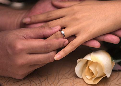 Статья: Кольцо на помолвку – знак серьезных намерений на сайте kubachi-kknnp